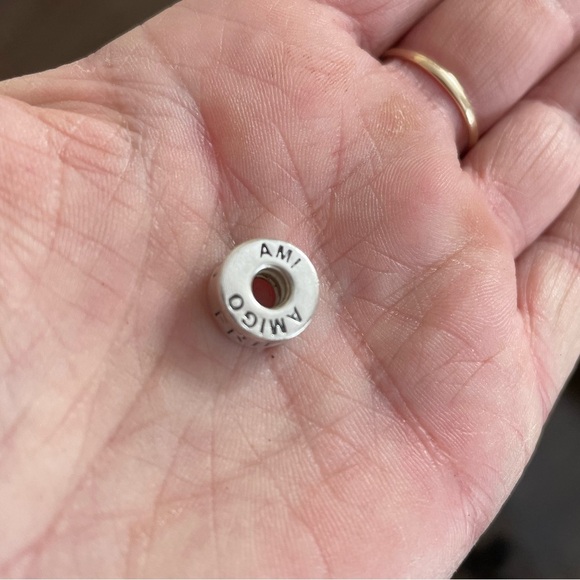 Chamilia Friend/Ami/Amigo Stamped 925 Silver Bracelet Charm - Picture 2 of 5